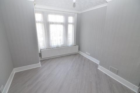 2 bedroom terraced house to rent, Anne Of Cleves Road, Dartford DA1