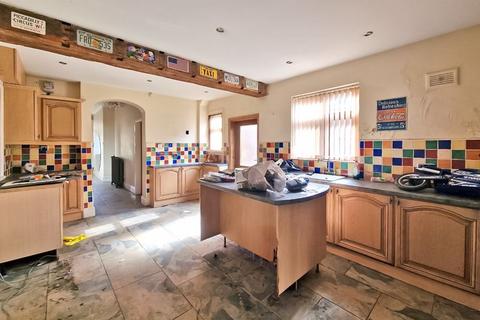 83 Lichfield Road, Bloxwich, Walsall, WS3 3LT