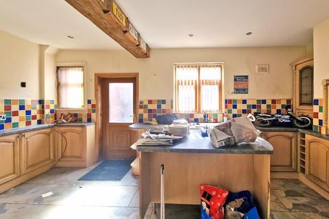 83 Lichfield Road, Bloxwich, Walsall, WS3 3LT