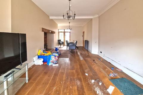 83 Lichfield Road, Bloxwich, Walsall, WS3 3LT