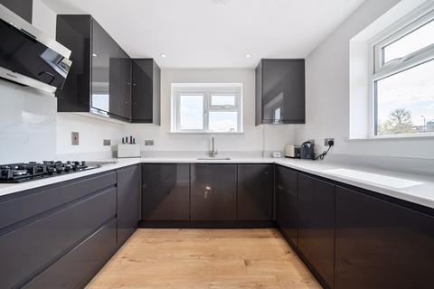 46 Colyer Close, London, SE9 3QG