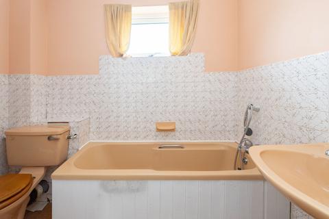 22 Chester Close, Pixham, Dorking, RH4 1PP