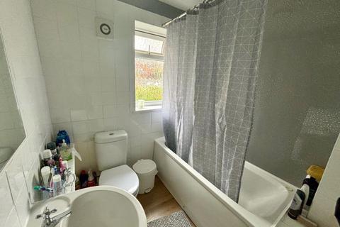 125 Curbar Road, Birmingham, B42 2AY