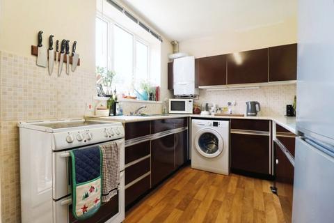 92 Trelawney Avenue, Langley, Slough, SL3 8RW