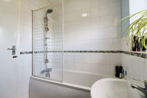 92 Trelawney Avenue, Langley, Slough, SL3 8RW