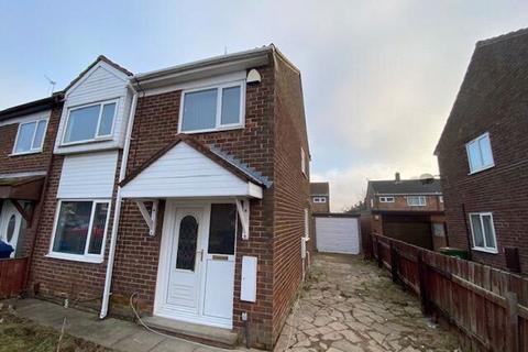 3 bedroom end of terrace house to rent, Windsor Court, Grangetown, Middlesbrough, TS6 7QY