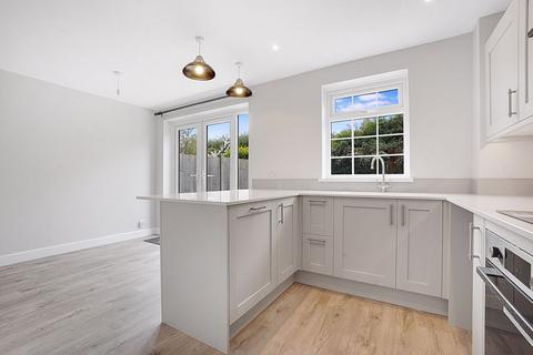 3 bedroom property to rent, St. Johns Way, Rochester