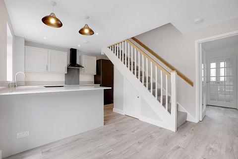3 bedroom property to rent, St. Johns Way, Rochester