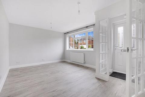 3 bedroom property to rent, St. Johns Way, Rochester
