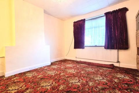 2 bedroom semi-detached house for sale, Kenton Lane, Harrow
