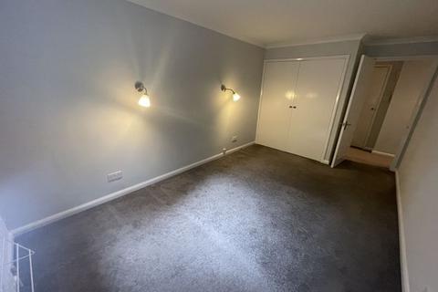 2 bedroom apartment to rent, Cedar Court, Haslemere