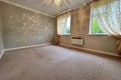 2 bedroom apartment to rent, Sanderstead Court, Addington Road, South Croydon
