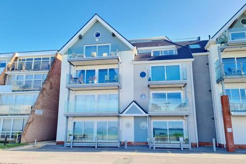 2 bedroom apartment for sale, Admirals Court, Lee-On-The-Solent, PO13