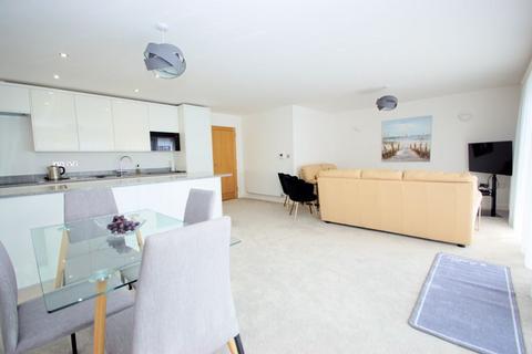 2 bedroom ground floor flat for sale, Admirals Court, Lee-On-The-Solent, PO13