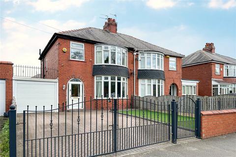 3 bedroom semi-detached house for sale, Hollinwood Avenue, Chadderton, Oldham, Greater Manchester, OL9