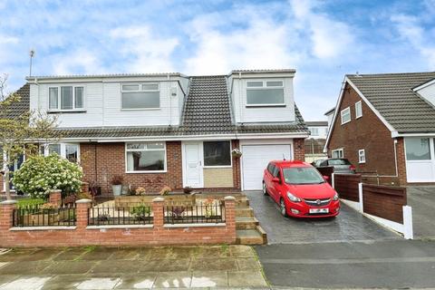 40 Cotswold Crescent, Bury, BL8 1QP