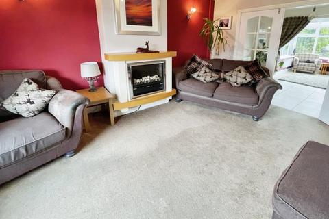 40 Cotswold Crescent, Bury, BL8 1QP