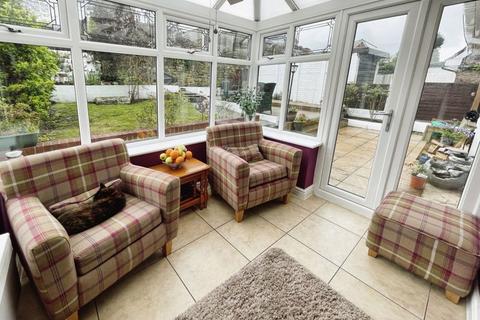 40 Cotswold Crescent, Bury, BL8 1QP