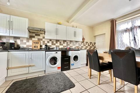 3 bedroom terraced house for sale, Aikman Avenue, Leicester