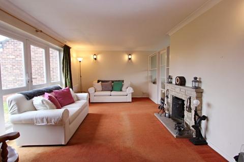 3 bedroom bungalow for sale, May Close, Basingstoke RG24