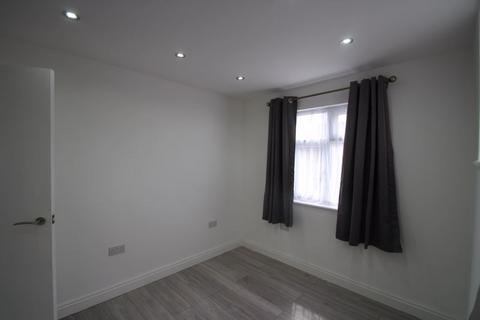 1 bedroom in a house share to rent, Imperial Drive, Harrow