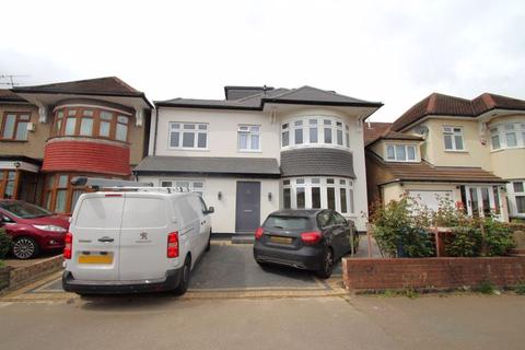 1 bedroom in a house share to rent, Imperial Drive, Harrow