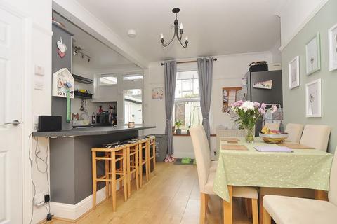 4 bedroom terraced house for sale, Ridge Park Avenue, Plymouth. A 4 Bedroom Family Home in Central Location.