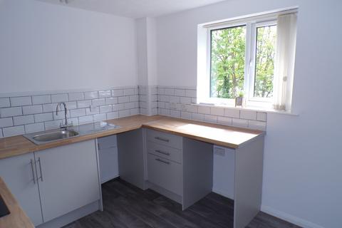 1 bedroom flat to rent, Woottons Court, Cannock WS11