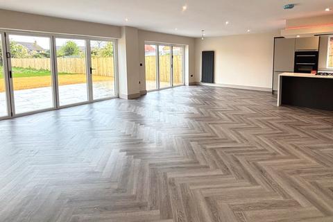 96 Longford Lane, Gloucester, GL2 9HA