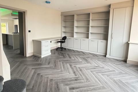 96 Longford Lane, Gloucester, GL2 9HA