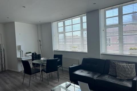2 bedroom apartment to rent, North Street