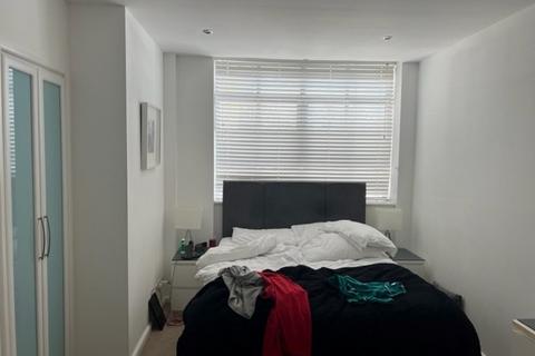 2 bedroom apartment to rent, North Street