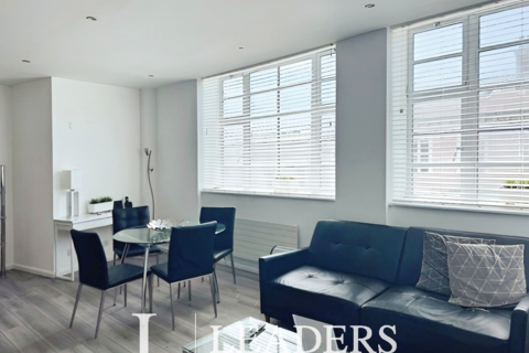 2 bedroom apartment to rent, North Street