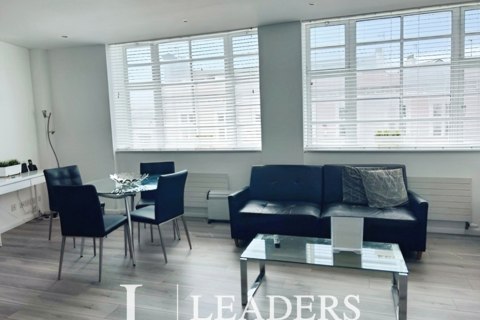 2 bedroom apartment to rent, North Street