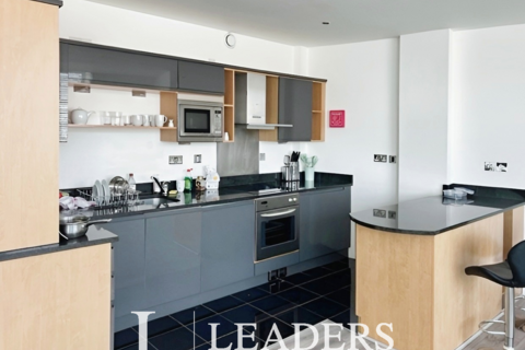 2 bedroom apartment to rent, North Street
