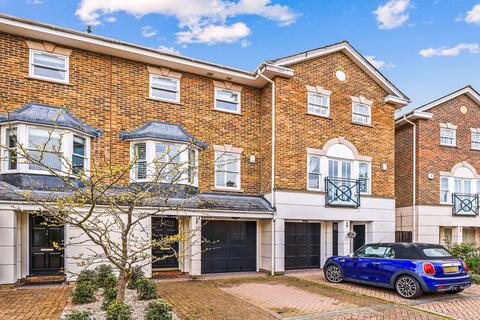 3 bedroom townhouse for sale, Hayward Road, Thames Ditton, KT7