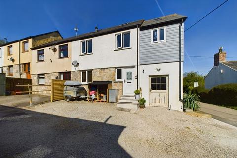 3 bedroom terraced house for sale, Angarrack, Hayle - A generous size house