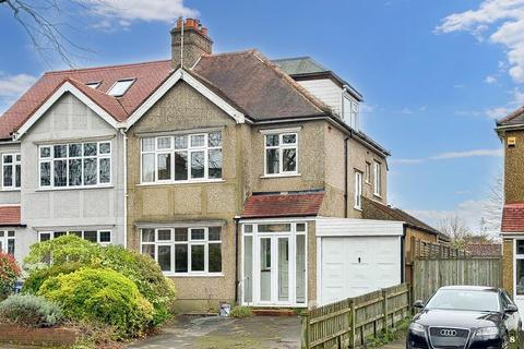 4 bedroom semi-detached house to rent, Redford Avenue, Coulsdon CR5