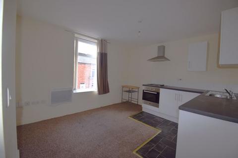 1 bedroom apartment to rent, Oxford Street, Leigh