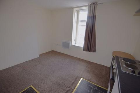 1 bedroom apartment to rent, Oxford Street, Leigh