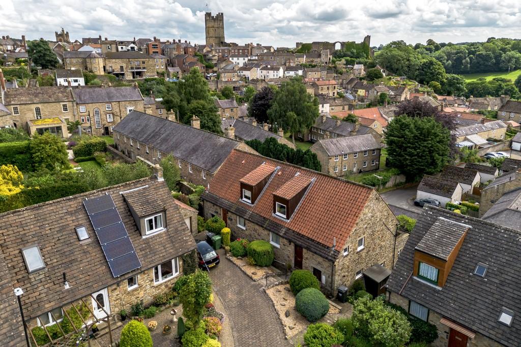 Craven Court, Richmond 4 bed semidetached house for sale £375,000