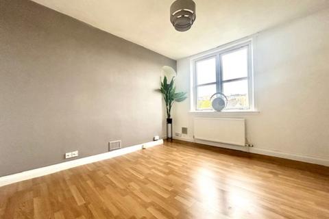 2 bedroom apartment to rent, Old Belsdyke Road , Larbert