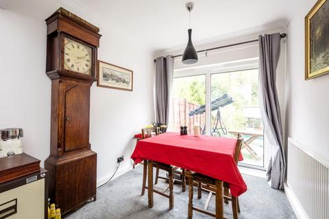 25 Brookside Road, Standish, Wigan, WN1 2TZ