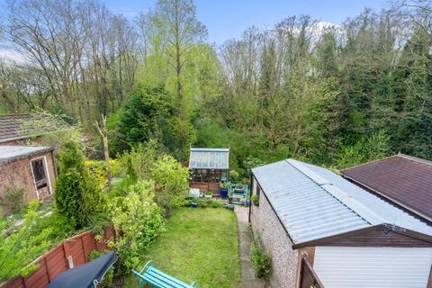 25 Brookside Road, Standish, Wigan, WN1 2TZ
