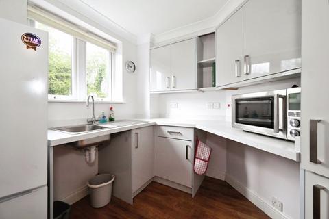 1 bedroom flat for sale, 405-411 Reading Road, Wokingham RG41