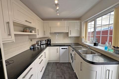 2 bedroom semi-detached bungalow for sale, Cooks Close, Taunton TA3