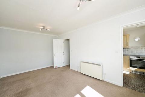 2 bedroom flat for sale, Midland Way, Thornbury BS35