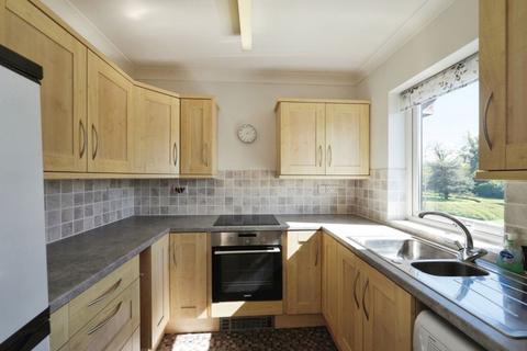 2 bedroom flat for sale, Midland Way, Thornbury BS35