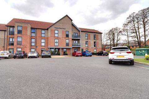 2 bedroom apartment for sale, Deans Park Court, Stafford ST16