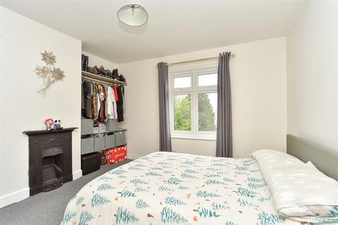 206 Upper Luton Road, Chatham, ME5 7BJ
